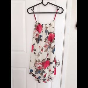 Tobi Pretty floral Dress. Size S